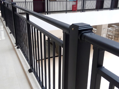 福建陽(yáng)臺(tái)護(hù)欄 福建陽(yáng)臺(tái)護(hù)欄